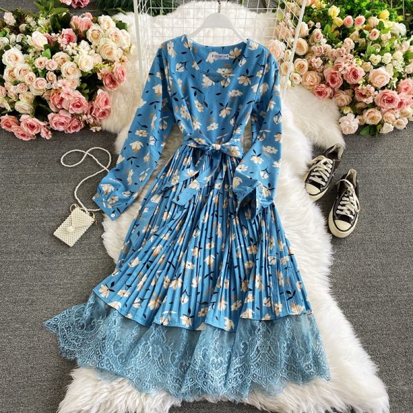 Retro floral v-neck closed show thin waist lace stitching posed long skirt pleated dress color fashion temperament - Image 4