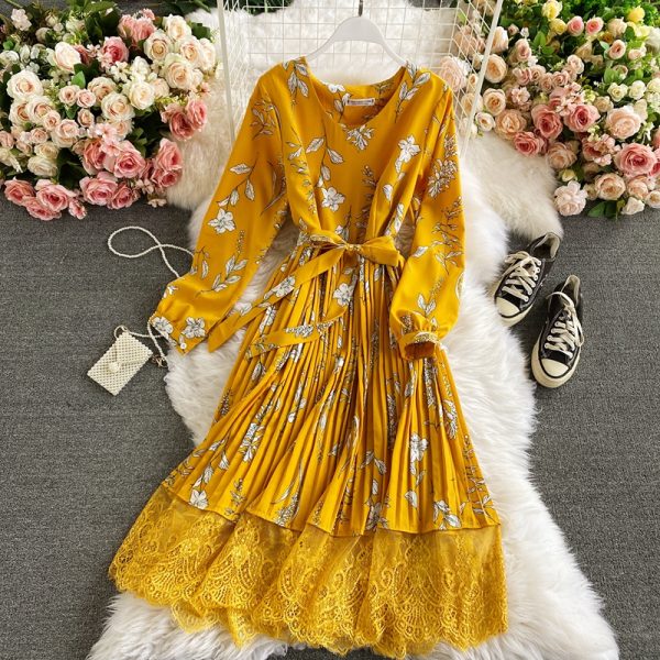 Retro floral v-neck closed show thin waist lace stitching posed long skirt pleated dress color fashion temperament - Image 5