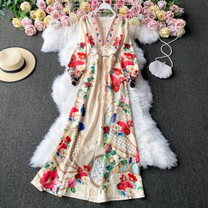 V-neck dress fashion temperament show thin waist, receive a word skirt is a fairy large pendulum dress
