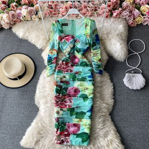 The new package buttocks of cultivate one’s morality dress in the spring and autumn fashion knee-length dress