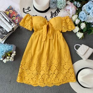 off-Shoulder Cotton Embroidered Backless Lace-up Tube Top High Waist Solid Color Dress Short Sleeve Holiday Dress with Chest Pad
