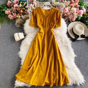 French Style V-neck Puff Sleeve Dress New Fashion Pleated Waist Tight Slimming Retro over the Knee Graceful Long Expansion Skirt