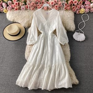 Spring New V-neck French Retro White Lace Dress Long Sleeve Tight Waist Super Fairy Slimming Long Dress