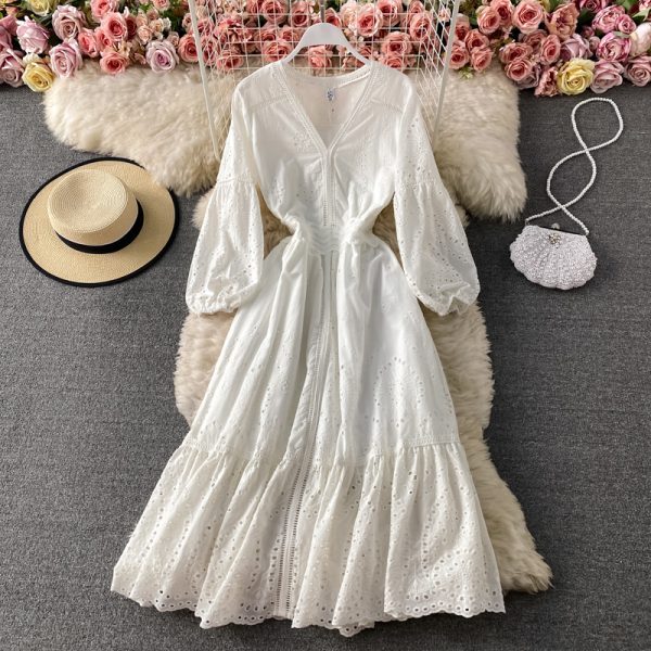 Spring New V-neck French Retro White Lace Dress Long Sleeve Tight Waist Super Fairy Slimming Long Dress
