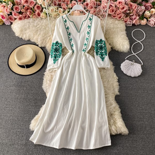 Retro style elegant art travel long skirt heavy embroidery flower beach skirt loose high waist lantern sleeve dress - Image 3