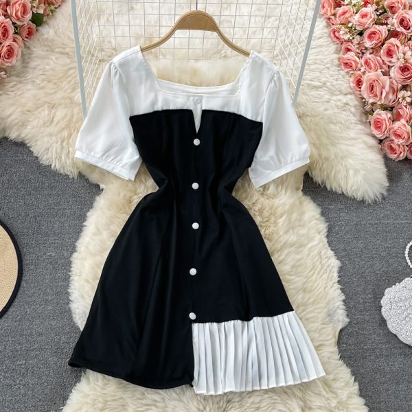 Summer New Elegant French Style Square Collar Puff Sleeve Patchwork Retro Contrast Color Irregular Pleated Dress for Women