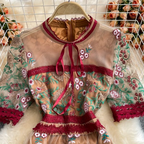 Summer New Retro High-End Temperament Stand-up Collar Tie Mesh Embroidery Stitching Lace A- line Dress - Image 3
