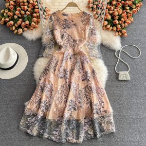 Summer High-End Retro Crew Neck Embroidered Waist Slimming Lace Dress Elegant Graceful Swing Long Dress
