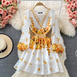 Small Waist Slimming V-Neckline Dress New Summer French Super Fairy Court Style Printed A- line Skirt