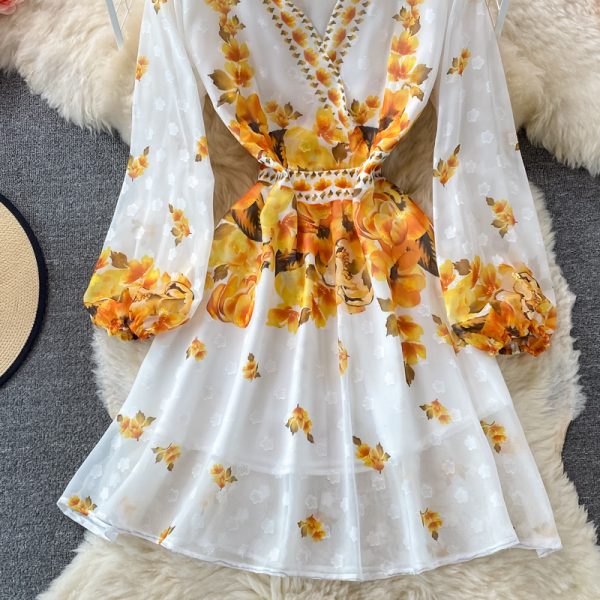 Small Waist Slimming V-Neckline Dress New Summer French Super Fairy Court Style Printed A- line Skirt - Image 4