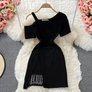 The little man Yujie oblique collar off-shoulder sling short-sleeved irregular temperament Su dress