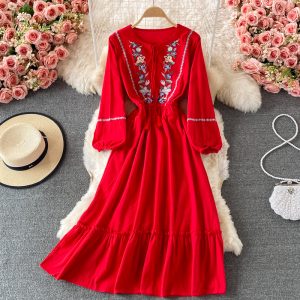 Yunnan National Style Vintage Embroidery Dress Summer Embroidery New Waist-Tight Slimming Vacation Large Swing Dress