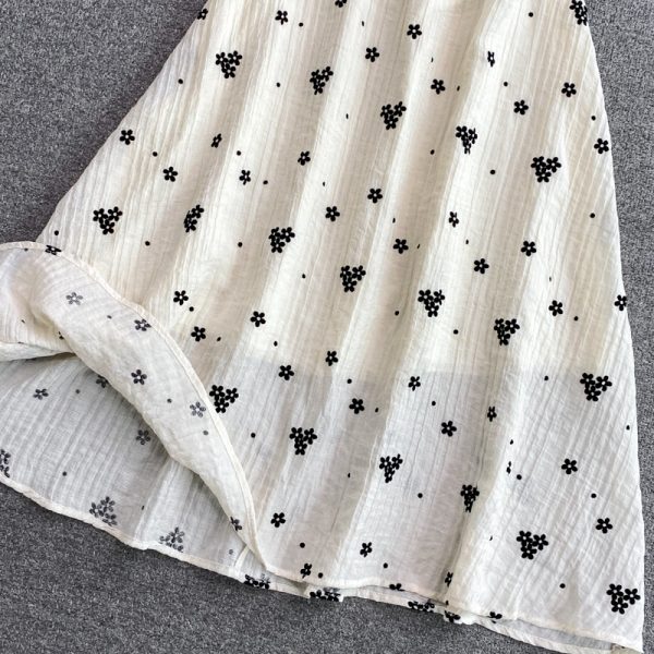 Lightly Mature Floral Dress Women’s Summer French First Love Tea Break Skirt Gentle Temperament White V-Collar Dress - Image 4