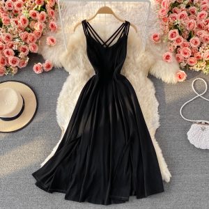 Seaside Vacation Travel Sexy Backless Slit Large Swing Dress Super Fairy Waist Trimming Slimming V-Neckline Strap Dress Summer