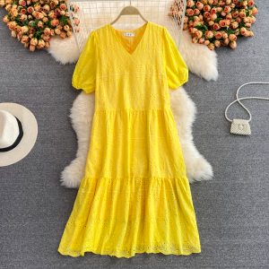 Seaside Holiday Beach Dress V-neck Puff Sleeve Dress Summer Loose Slimming Dignified Hollow Large Swing Dress