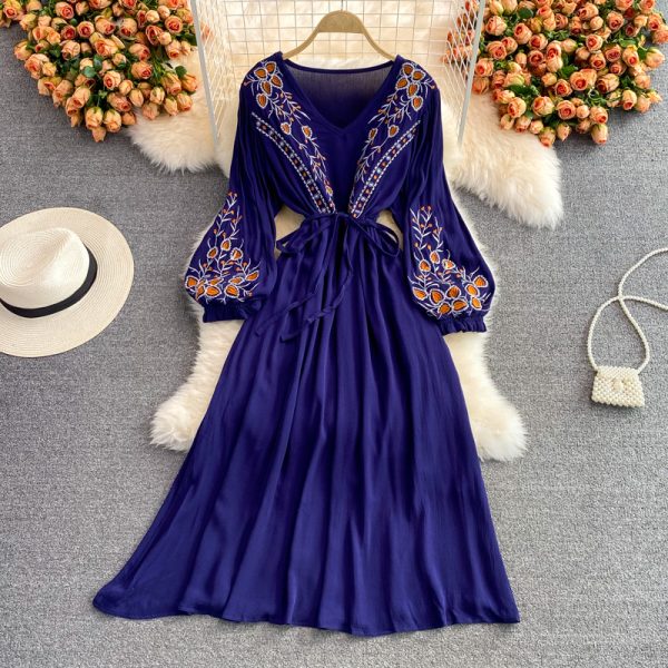 Ethnic Embroidery Temperament V-neck Lace-up Waist-Controlled Slimming Trip Shoot Holiday Dress Puff Sleeve Swing Long Dress