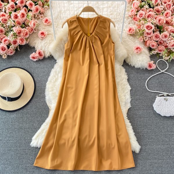 French Style V-neck Pleated Dress Summer New Design Sense Loose High-End Affordable Luxury Elegant Big Hem Long Dress - Image 2