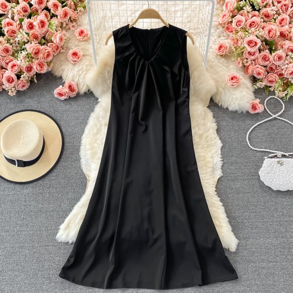 French Style V-neck Pleated Dress Summer New Design Sense Loose High-End Affordable Luxury Elegant Big Hem Long Dress - Image 5