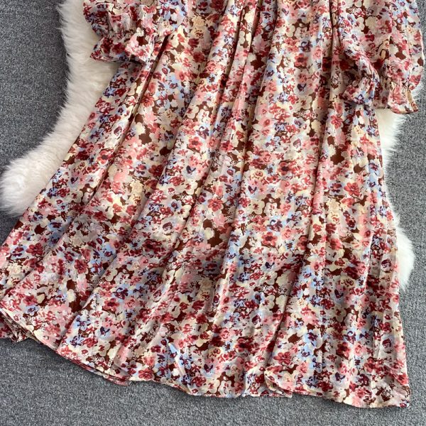 Gentle V-neck Floral Chiffon Dress Autumn New Pleated Long Sleeve Waist-Tight Figure Flattering Wide Hem Long Dress - Image 4
