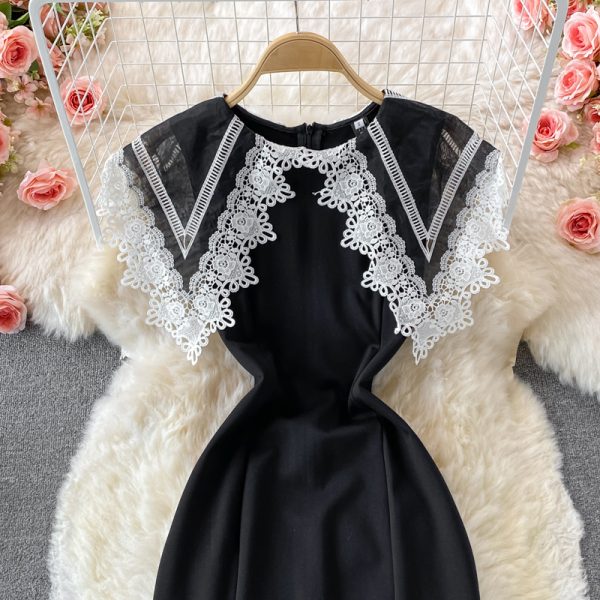 Autumn New Hepburn Style Doll Collar Embroidered Lace Slim Slimming Slit Dress Fashion Dress - Image 3