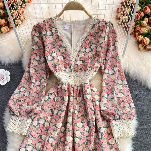 Lace Chiffon Patchwork Floral Dress Women's Autumn New Long Sleeve V-neck Slimming French A- line Large Hem Long Dress - Image 3