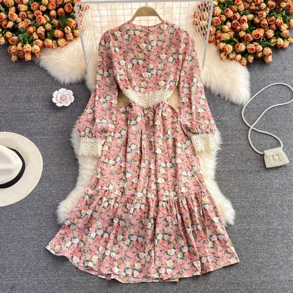 Lace Chiffon Patchwork Floral Dress Women's Autumn New Long Sleeve V-neck Slimming French A- line Large Hem Long Dress - Image 4