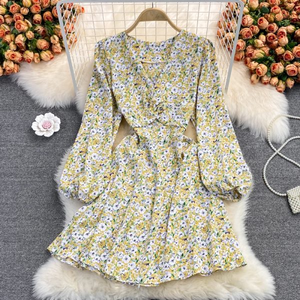 Autumn French high-waisted fairy dress with open waist V-neck chiffon dress, retro temperament, waist was thin, floral skirt - Image 4