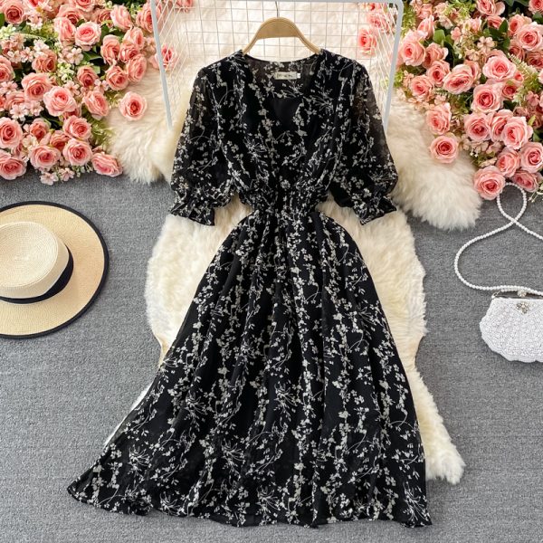 Summer New Korean Chic Retro V-neck Waist-Controlled Slimming Mid-Length Puff Sleeve Floral Large Swing Dress - Image 5